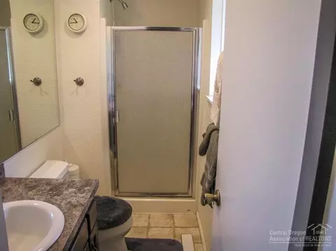 62565 Dixon Loop, Bend, OR 97701 photo 12