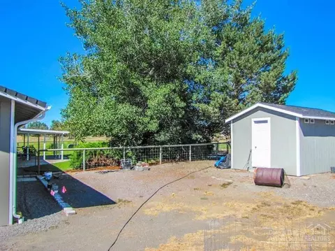 62565 Dixon Loop, Bend, OR 97701 photo 22