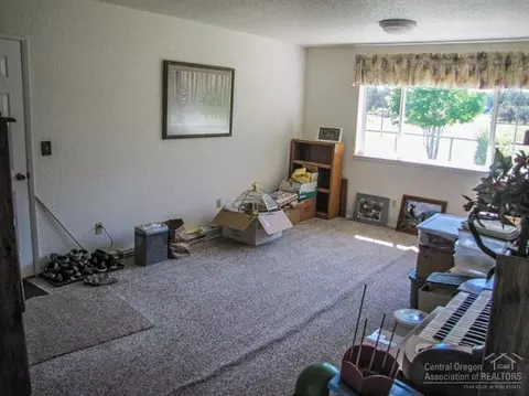 62565 Dixon Loop, Bend, OR 97701 photo 13