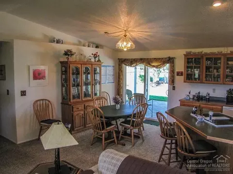 62565 Dixon Loop, Bend, OR 97701 photo 10