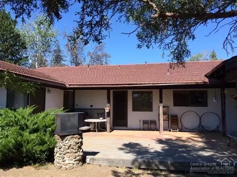 23055 Bear Crk, Bend, OR 97701 photo 5