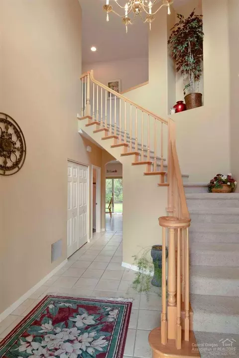 3335 NE Stonebrook Loop, Bend, OR 97701 photo 2