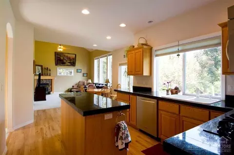 3335 NE Stonebrook Loop, Bend, OR 97701 photo 7