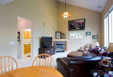 3335 NE Stonebrook Loop, Bend, OR 97701 photo 9