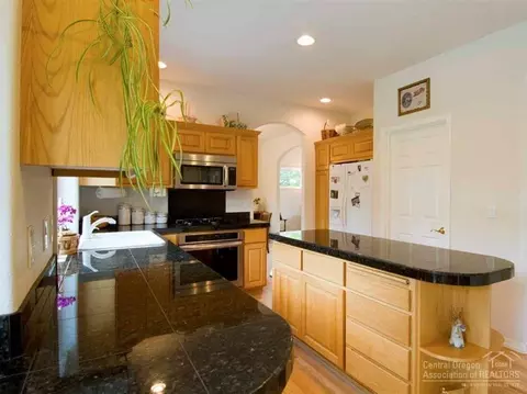 3335 NE Stonebrook Loop, Bend, OR 97701 photo 4