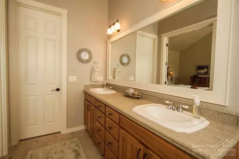 19491 Sugar Mill Loop, Bend, OR 97702 photo 16