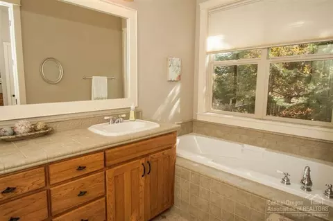 19491 Sugar Mill Loop, Bend, OR 97702 photo 15