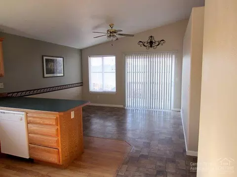 21284 NE Keyte Rd, Bend, OR 97701 photo 5