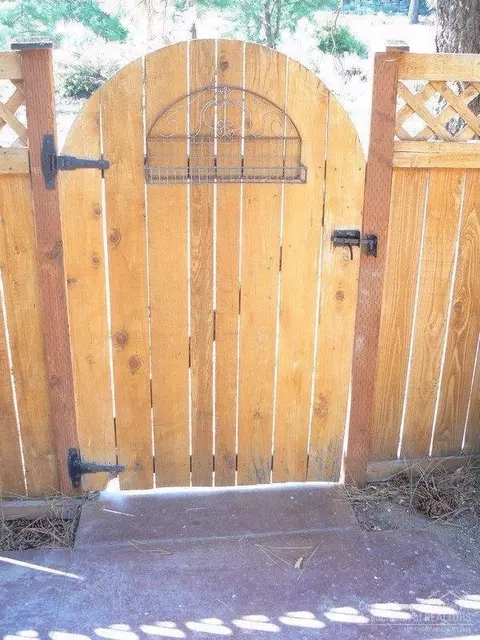 19534 Brookside Way, Bend, OR 97702 photo 21