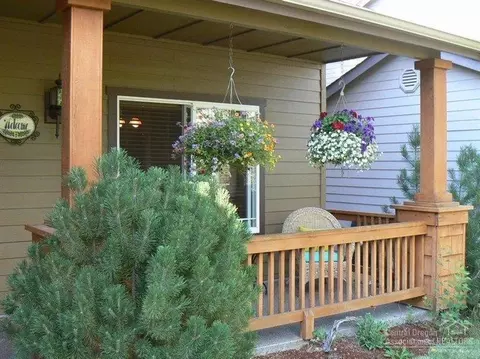 19534 Brookside Way, Bend, OR 97702 photo 2