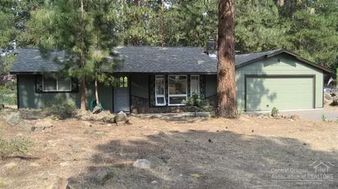 60817 Granite Dr, Bend, OR 97702 photo 2