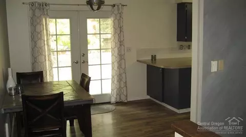 60817 Granite Dr, Bend, OR 97702 photo 9