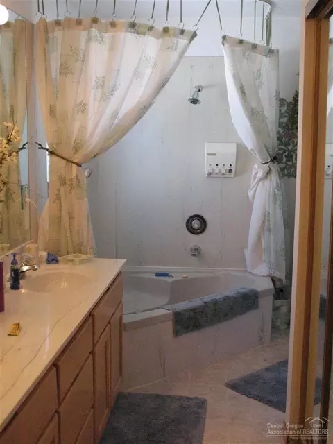 21058 Perrigan Dr, Bend, OR 97702 photo 17
