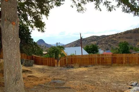 206 SE Sasser Dr, Mitchell, OR 97750 photo 10