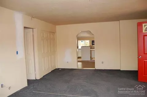 206 SE Sasser Dr, Mitchell, OR 97750 photo 6