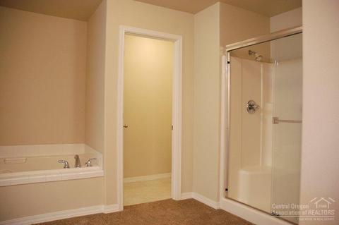 61144 Foxglove Loop, Bend, OR 97702 photo 19