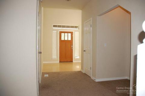61144 Foxglove Loop, Bend, OR 97702 photo 4