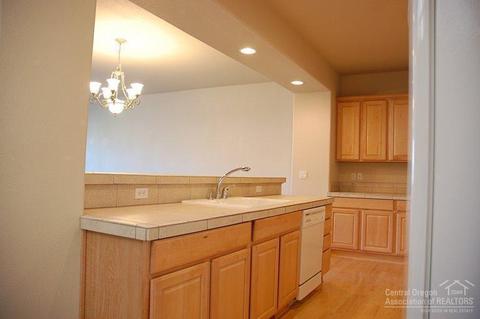 61144 Foxglove Loop, Bend, OR 97702 photo 8