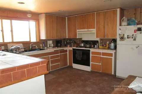17840 Plainview Rd, Bend, OR 97701 photo 5