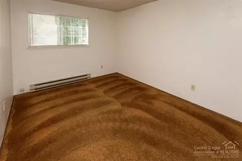 700 SE Douglas St, Bend, OR 97702 photo 8