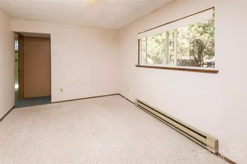 700 SE Douglas St, Bend, OR 97702 photo 5