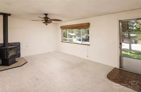 700 SE Douglas St, Bend, OR 97702 photo 2