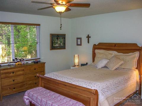 17430 Gull Dr, Bend, OR 97707 photo 4