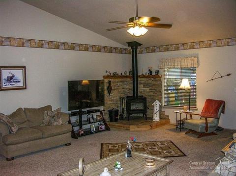 17430 Gull Dr, Bend, OR 97707 photo 2