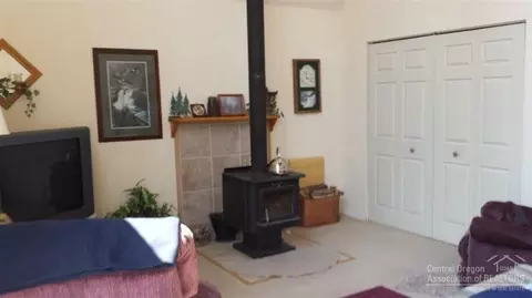 124248 Adell St, Crescent Lake, OR 97733 photo 3