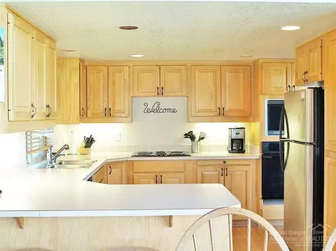 17010 Cooper Dr, Bend, OR 97707 photo 9