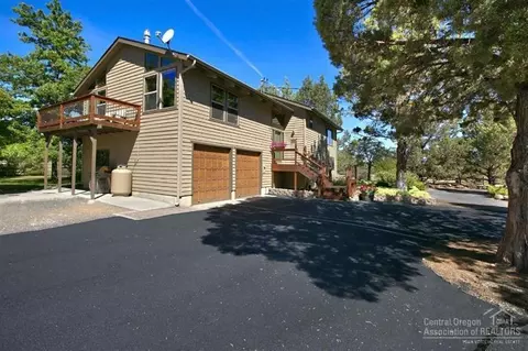 18771 Pinehurst Rd, Bend, OR 97701 photo 4