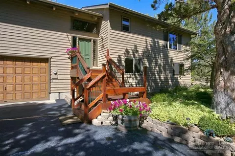 18771 Pinehurst Rd, Bend, OR 97701 photo 5