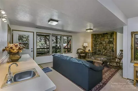 18771 Pinehurst Rd, Bend, OR 97701 photo 14