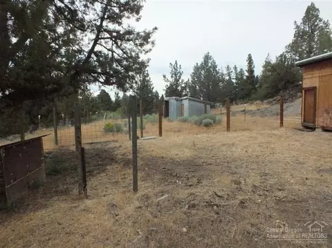 62740 Dixon Loop, Bend, OR 97701 photo 3