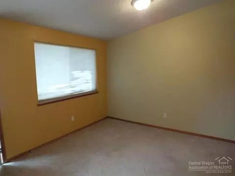62740 Dixon Loop, Bend, OR 97701 photo 14