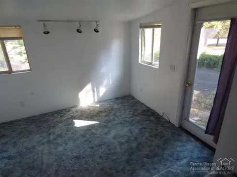 51293 Riverland Ave, La Pine, OR 97739 photo 17