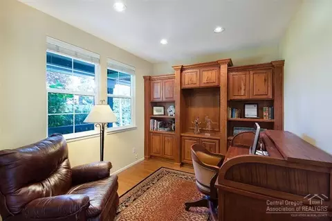 19319 Blue Lake Loop, Bend, OR 97702 photo 11