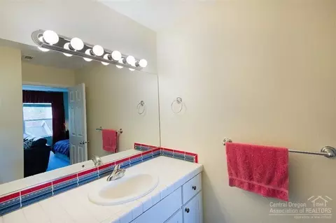 19319 Blue Lake Loop, Bend, OR 97702 photo 22
