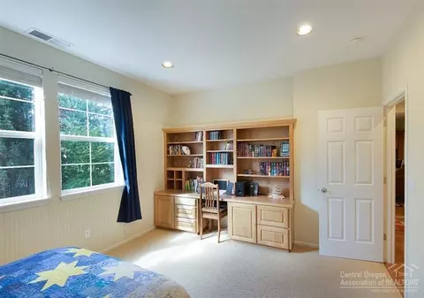 19319 Blue Lake Loop, Bend, OR 97702 photo 18