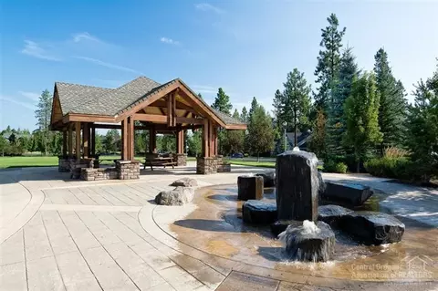 19319 Blue Lake Loop, Bend, OR 97702 photo 24