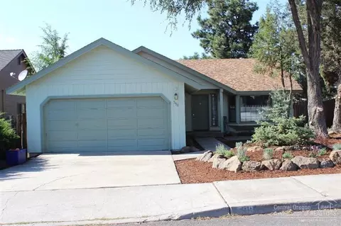 598 NE Tracker Ct, Bend, OR 97701 photo 1