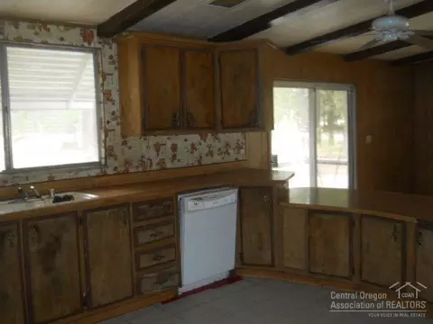 61082 Springcrest Dr, Bend, OR 97702 photo 8