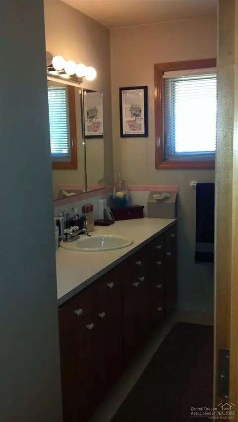 19630 Baker Rd, Bend, OR 97702 photo 7