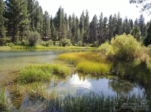 56874 Spring River Dr, Bend, OR 97707 photo 16