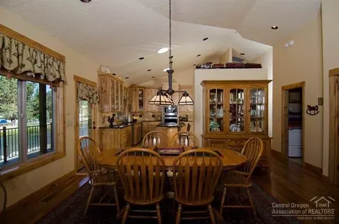 61261 Ladera Rd, Bend, OR 97702 photo 8