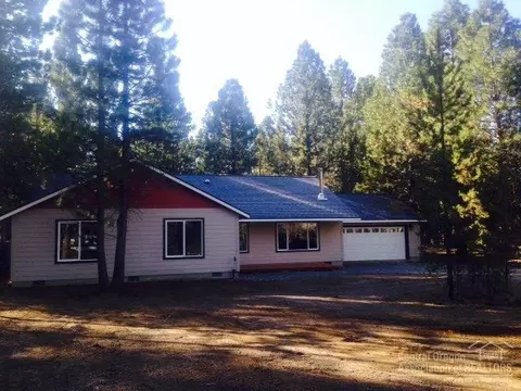 17165 Laguna, Bend, OR 97707 photo 2