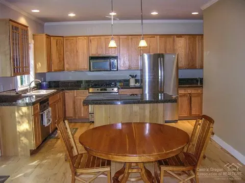61278 SW Brookside Loop, Bend, OR 97702 photo 12