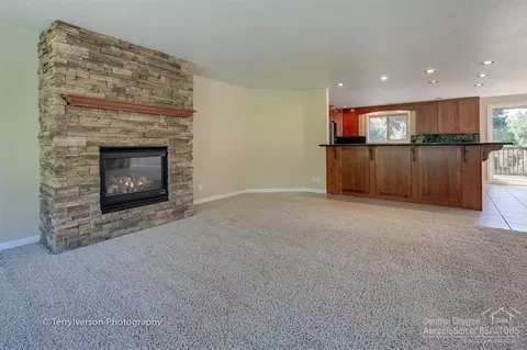 60846 SW Opal Dr, Bend, OR 97702 photo 6