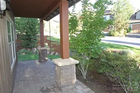 61484 Elder Ridge St, Bend, OR 97702 photo 4