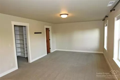61484 Elder Ridge St, Bend, OR 97702 photo 9
